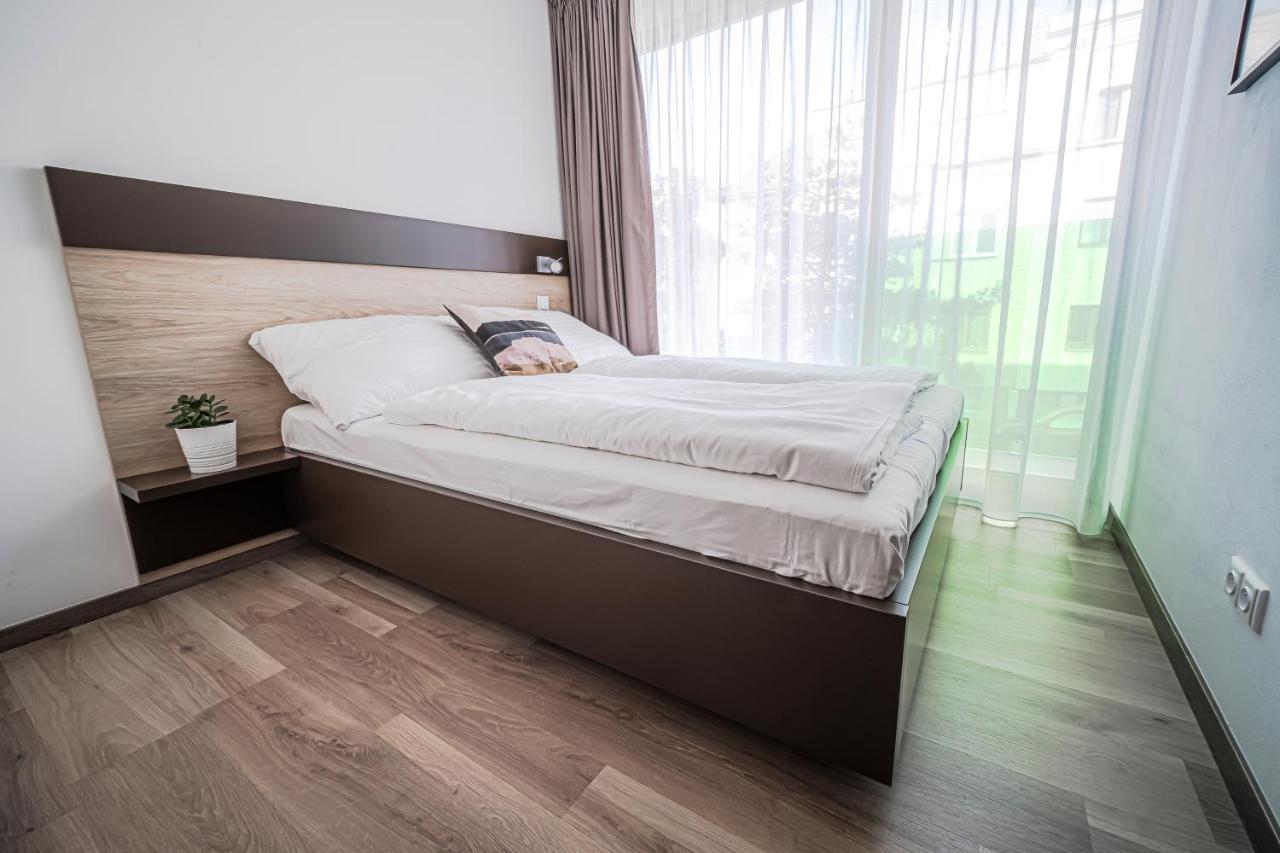 Grunt Apartments Mladá Boleslav Buitenkant foto