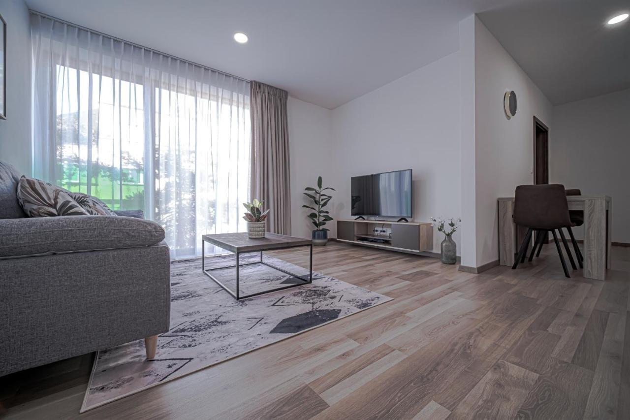 Grunt Apartments Mladá Boleslav Buitenkant foto