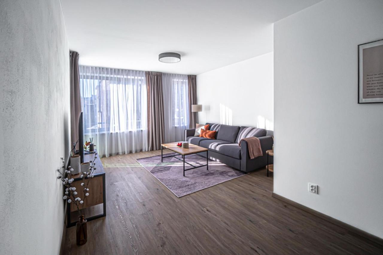 Grunt Apartments Mladá Boleslav Buitenkant foto
