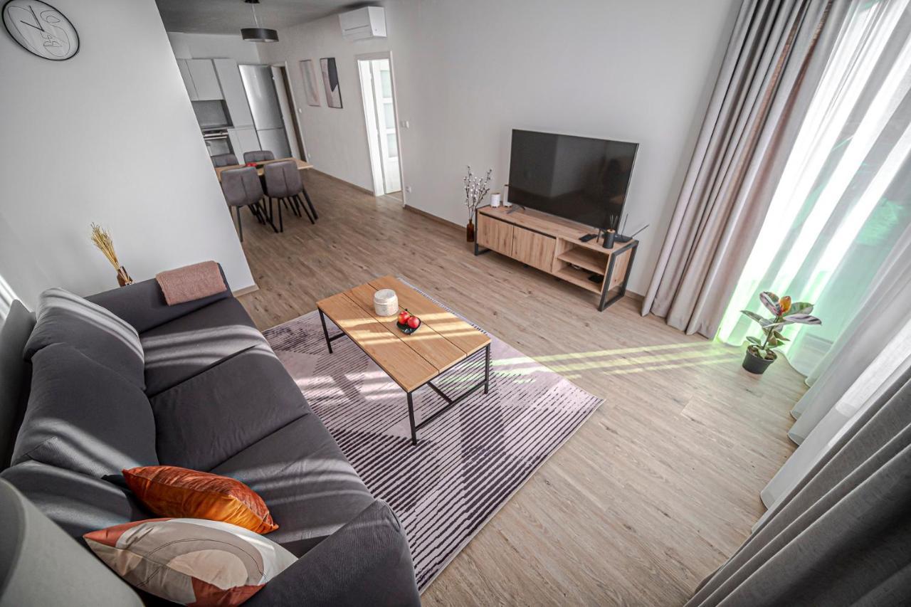 Grunt Apartments Mladá Boleslav Buitenkant foto